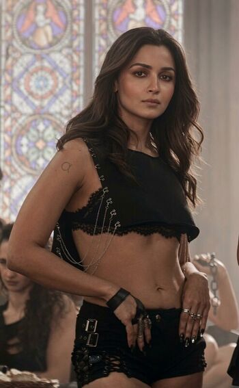 Full leaked Alia bhatt private photo