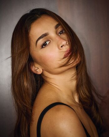 Full leaked Alia bhatt private photo