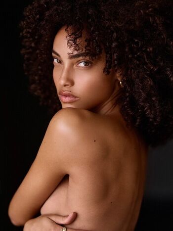 Full leaked Aliana king page private photo