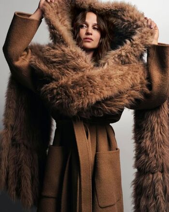 Full leaked Alicia vikander private photo