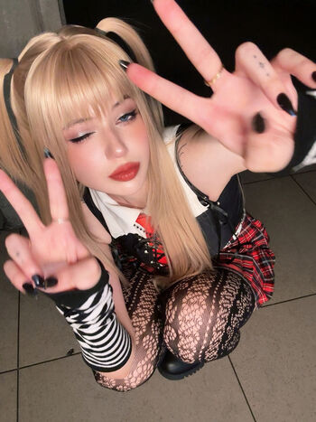 Alina Becker - Social Media