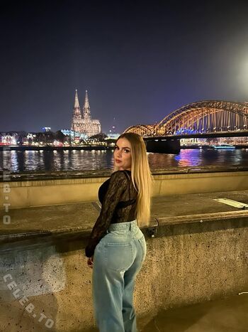 Full leaked Alinahrndz private photo