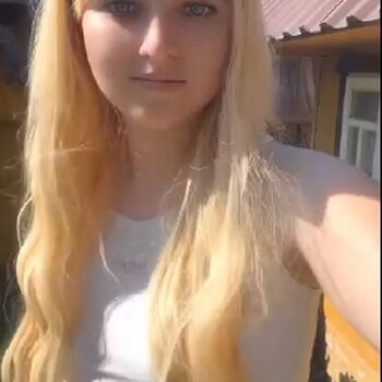 Full leaked Alinalovaa private photo