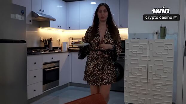 Full leaked Alinarai page private photo