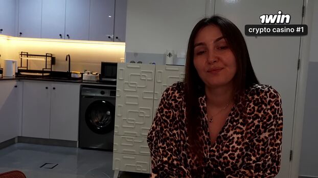 Full leaked Alinarai page private photo