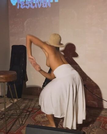 Full leaked Aline borges private photo