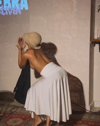 Full leaked Aline borges private photo