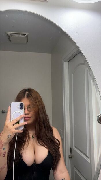 Full leaked Alisatran private photo