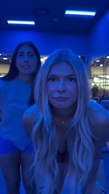 Full leaked Alison dehn private photo