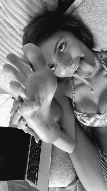 Full leaked Alison mitcham private photo