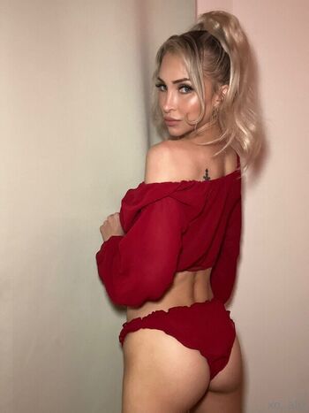 Full leaked Alix lynx private photo