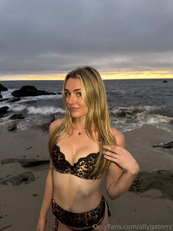 Full leaked Allygatorrz private photo
