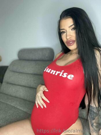 Full leaked Almablack private photo