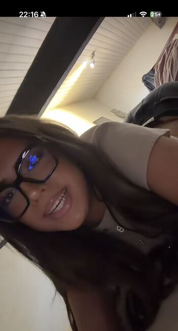 Full leaked Alycia private photo