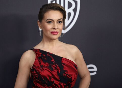 Full leaked Alyssamilano private photo