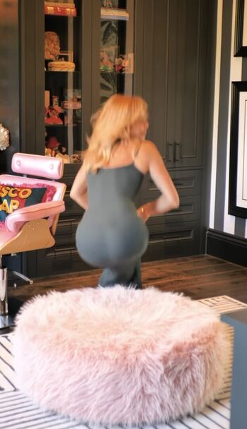 Full leaked Amanda holden private photo