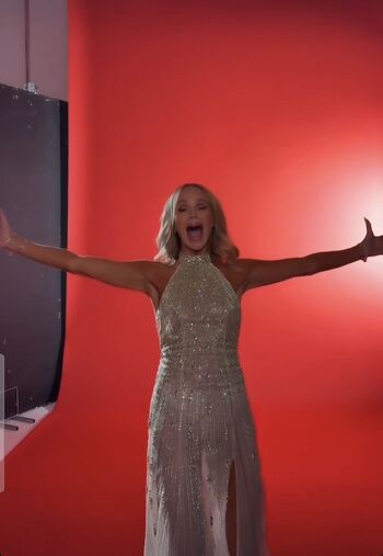 Full leaked Amanda holden page private photo