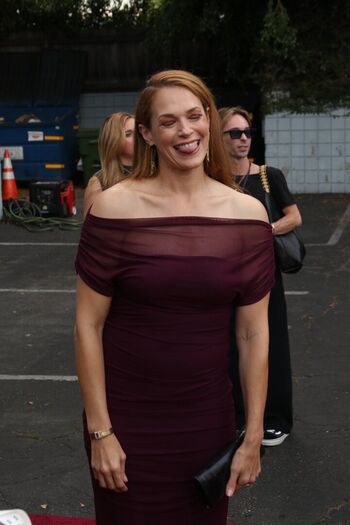 Amanda Righetti
