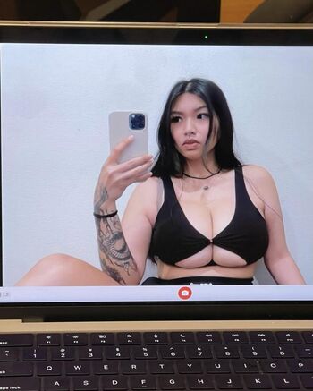 Full leaked Amandatouch page private photo