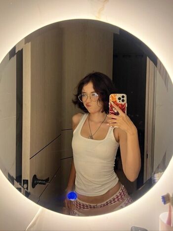 Full leaked Amandavais private photo