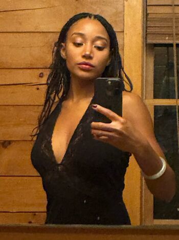 Full leaked Amandla stenberg private photo