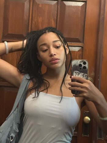 Full leaked Amandla stenberg private photo