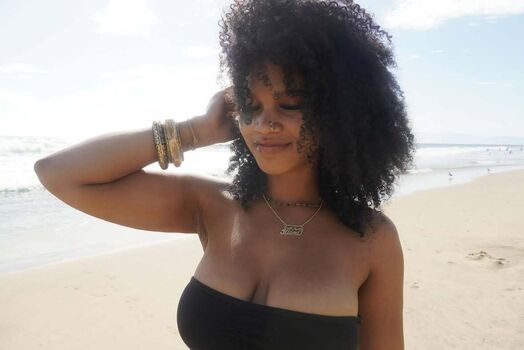 Full leaked Amara kioni private photo