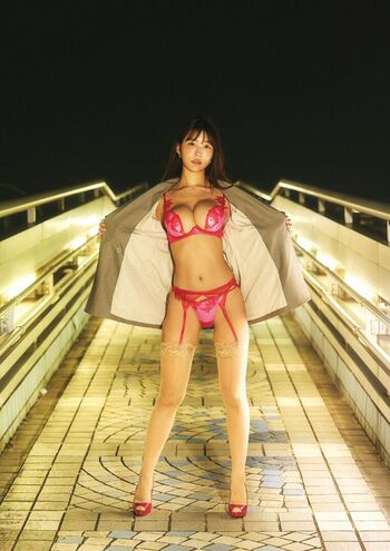 Amau Kisumi 天羽希純