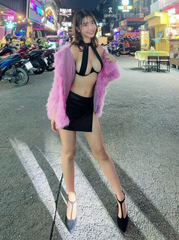 Amau Kisumi 天羽希純