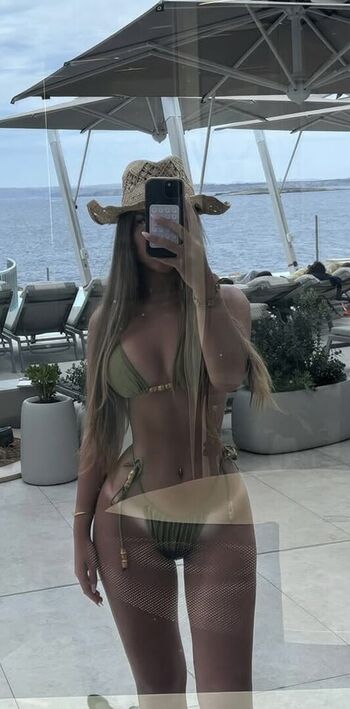 Full leaked Amber kayrouz private photo