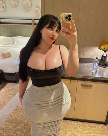 Full leaked Amelia curvy private photo