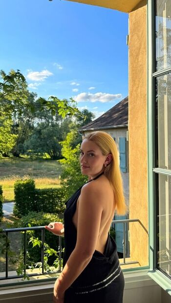 Full leaked Amelia dimoldenberg private photo