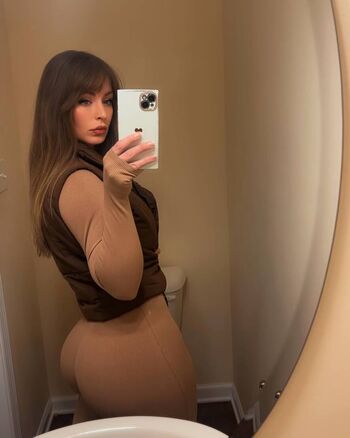 Full leaked Amelia private photo