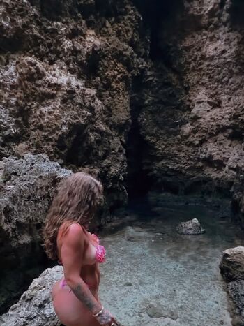 Full leaked Amelia private photo