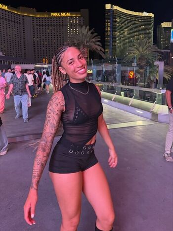 Full leaked Amiah simmons page private photo