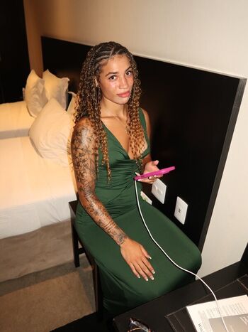 Full leaked Amiah simmons private photo