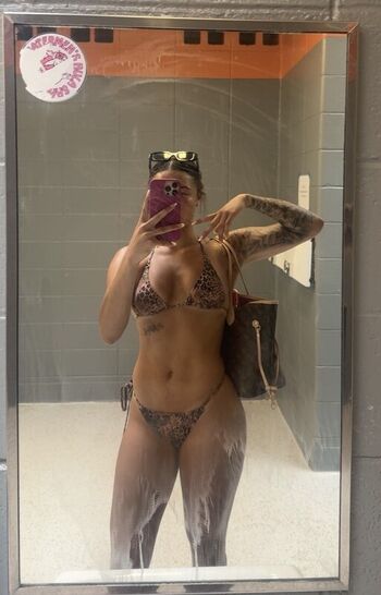 Full leaked Amiah simmons page private photo