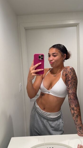 Full leaked Amiah simmons page private photo