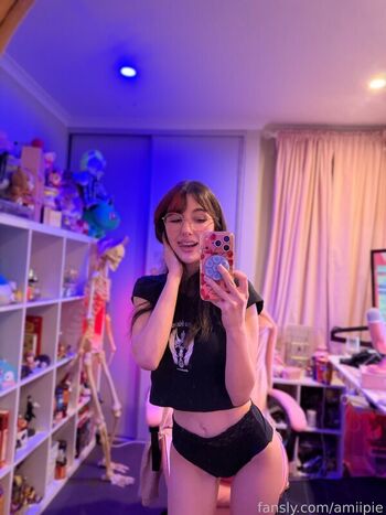 Full leaked Amiipie page private photo