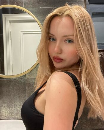 Full leaked Amine yavuz private photo