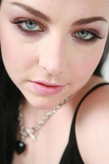 Full leaked Amy lee page private photo