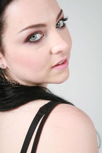 Full leaked Amy lee page private photo