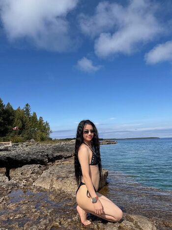 Full leaked Amy private photo