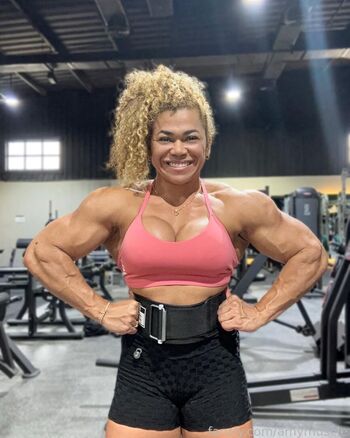 Full leaked Amymuscle private photo