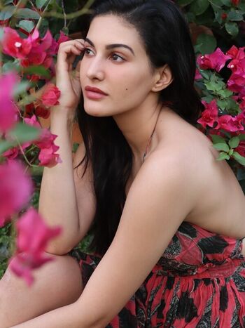 Full leaked Amyra dastur private photo
