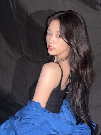 An Yujin 안유진 |