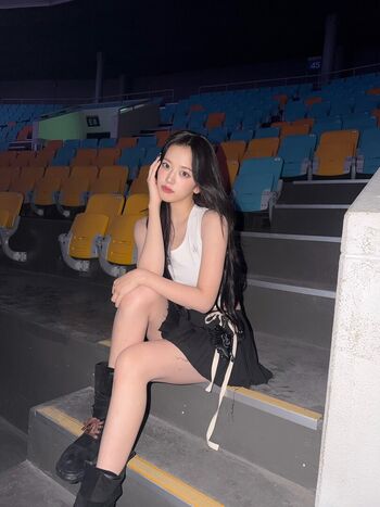 An Yujin 안유진 |