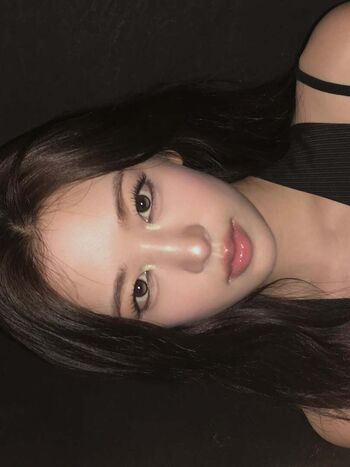 Full leaked An yujin page private photo