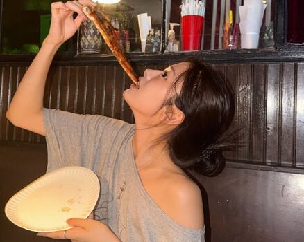 Full leaked An yujin page private photo