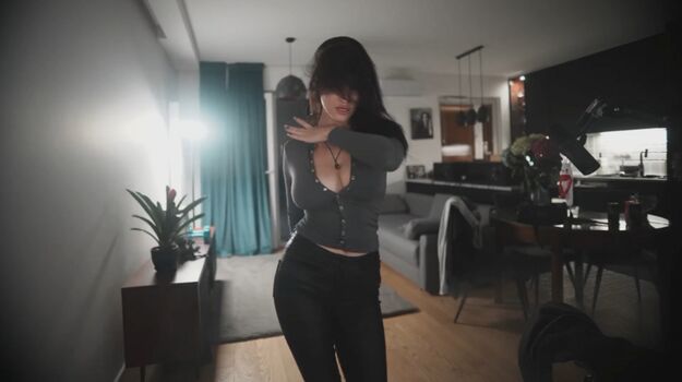 Full leaked Anannke private photo